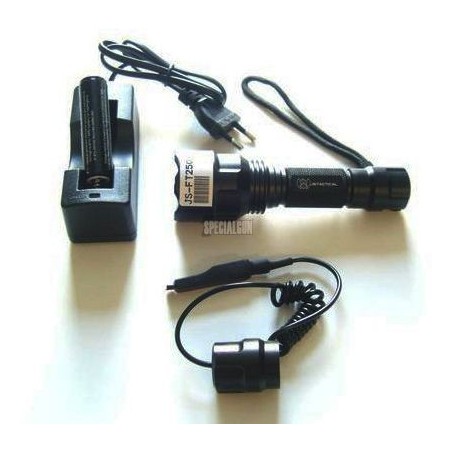 TORCIA A LED 250 LUMEN CON REMOTO IN ALLUMINIO JS-TACTICAL