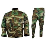 UNIFORME MIMETICA ROYAL PLUS WOODLAND UNIFORME MIMETICA ROYAL PLUS WOODLAND
